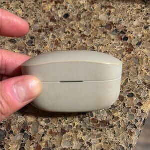 Sony earbuds WF-1000xm4